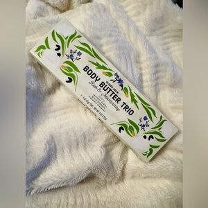 Trader Joe’s Body Butter Trio Lavender
Santal White Gardenia Pineapple Bergamot